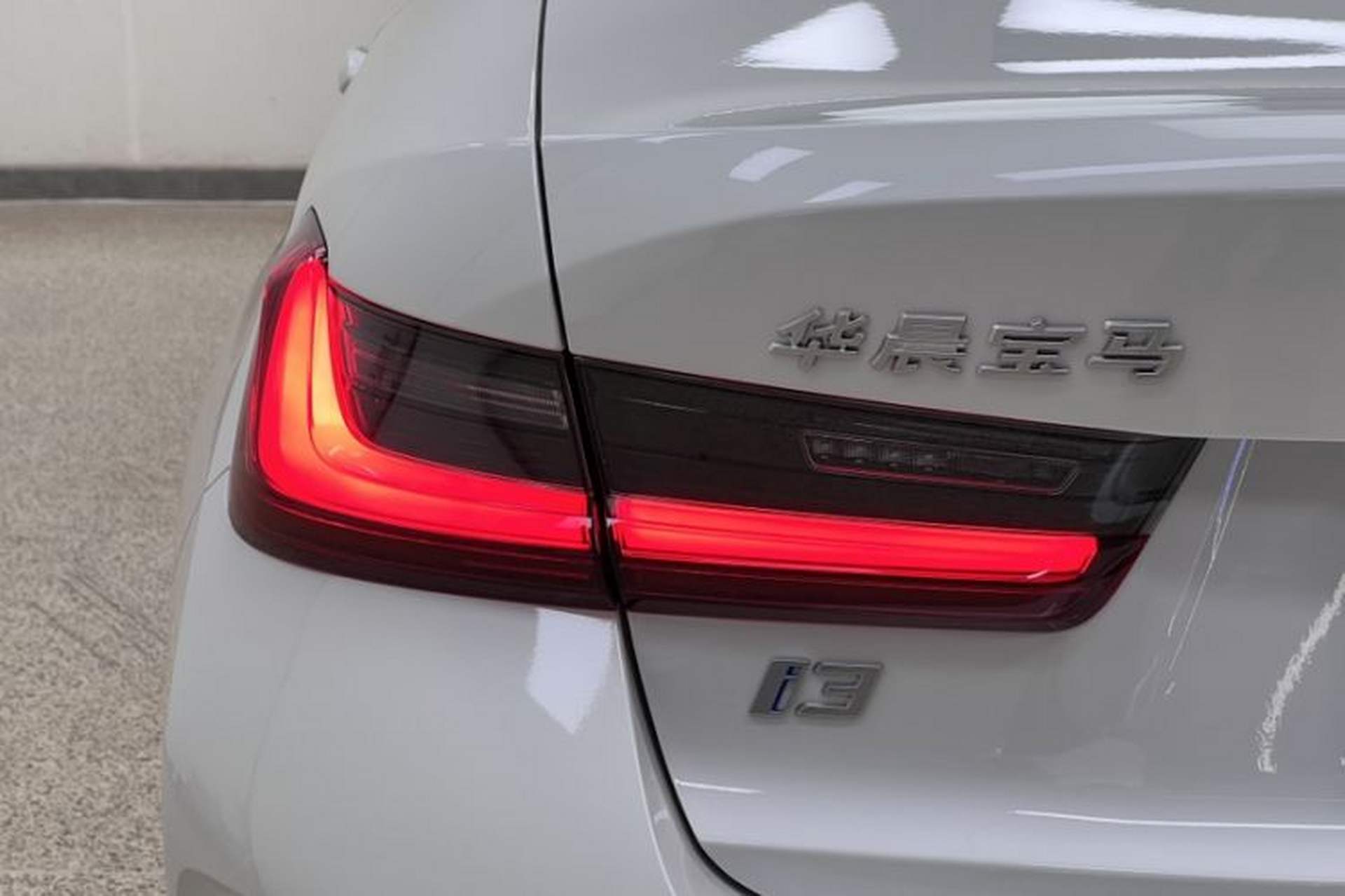 Used BMW i3 2024 eDrive 40 L Midnight Edition Exterior 10