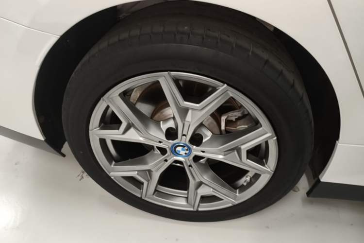 Used BMW i3 2024 eDrive 35 L Exterior 2