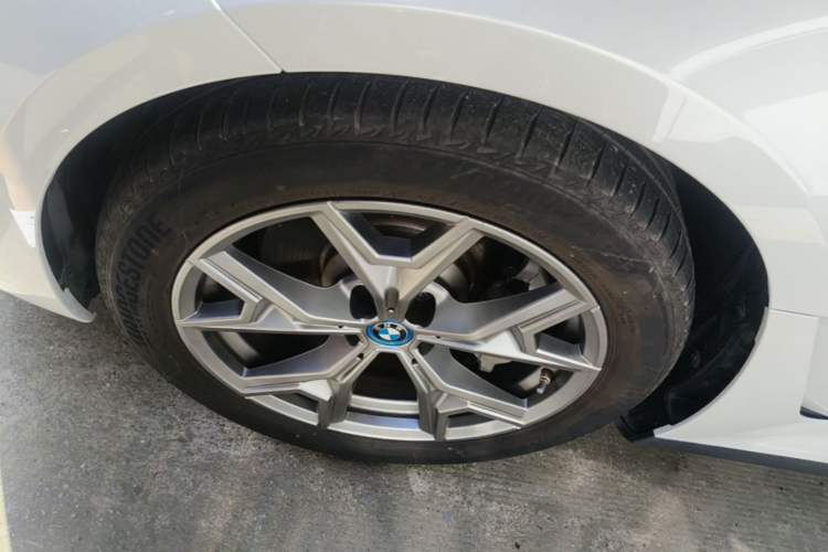 Used BMW i3 2024 eDrive 35 L Exterior 2