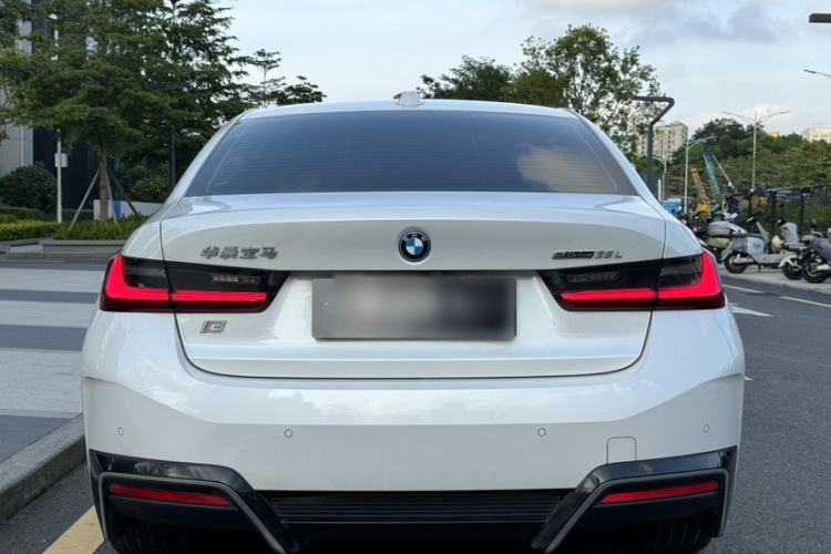 Used BMW i3 2024 eDrive 35 L Exterior 3