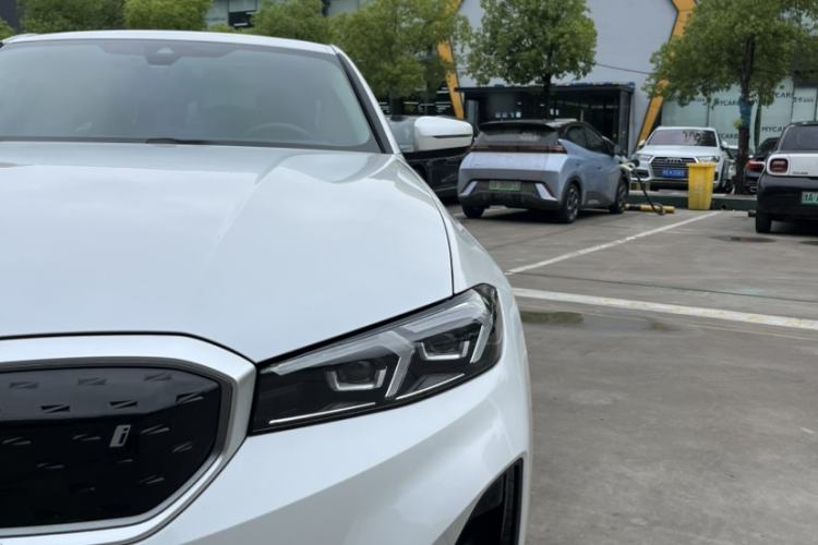 Used BMW i3 2024 eDrive 35 L Exterior 3