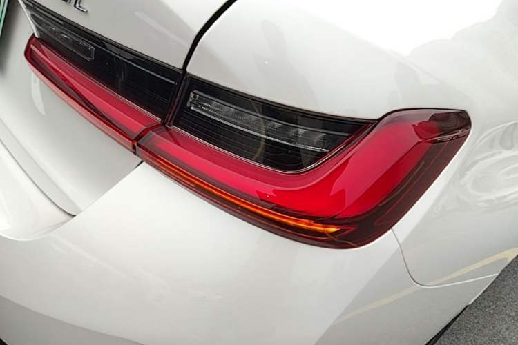 Used BMW i3 2024 eDrive 40 L Midnight Sports Package Exterior 3
