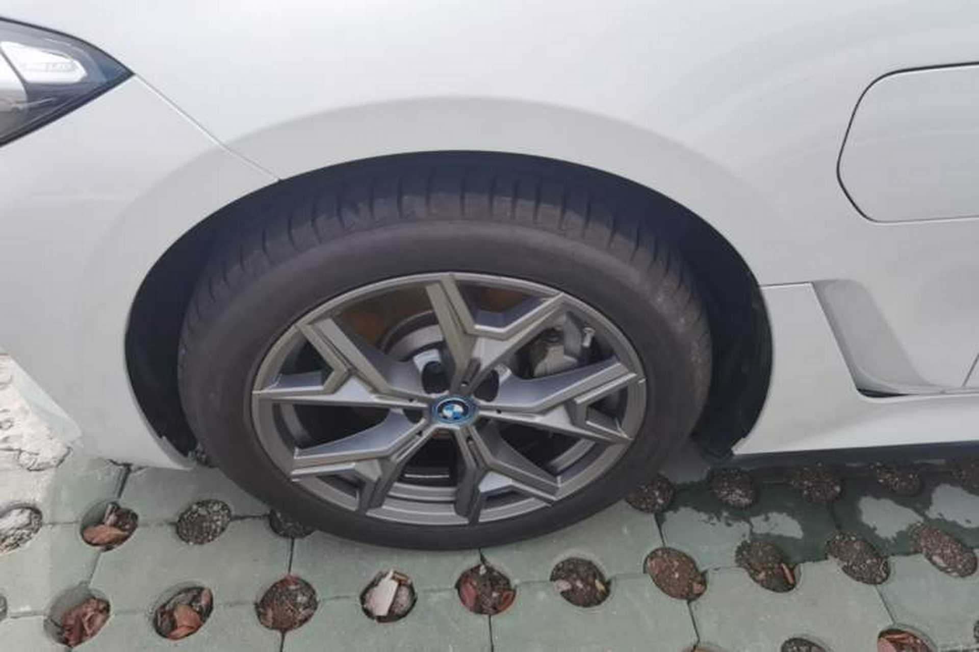 Used BMW i3 2024 eDrive 35 L Exterior 4