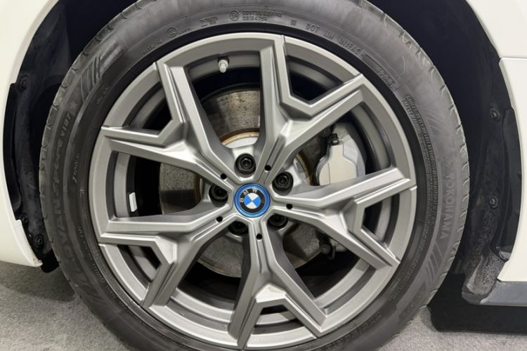 Used BMW i3 2024 eDrive 35 L Exterior 4