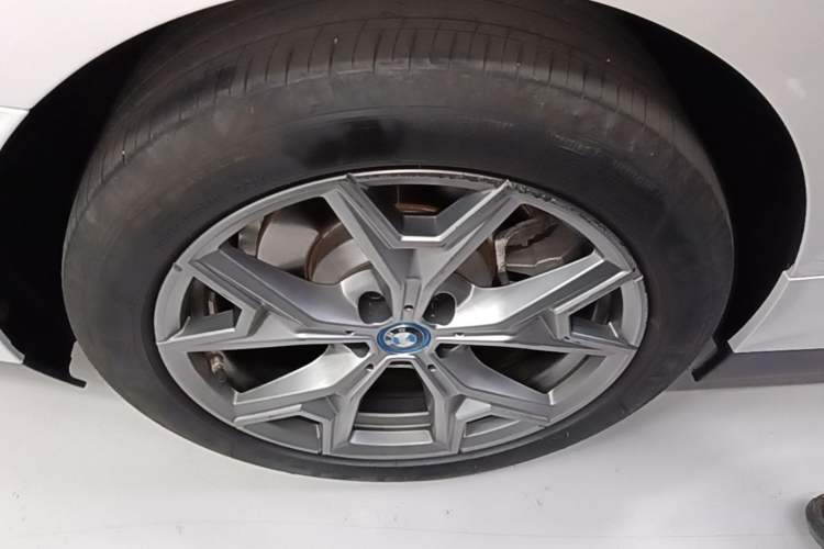 Used BMW i3 2024 eDrive 35 L Exterior 5