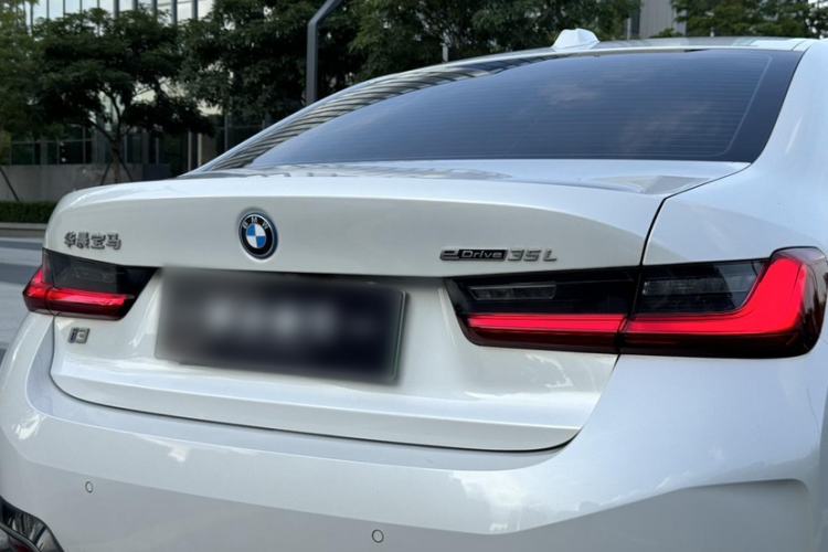 Used BMW i3 2024 eDrive 35 L Exterior 5