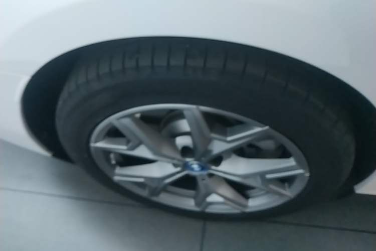 Used BMW i3 2024 eDrive 35 L Exterior 5