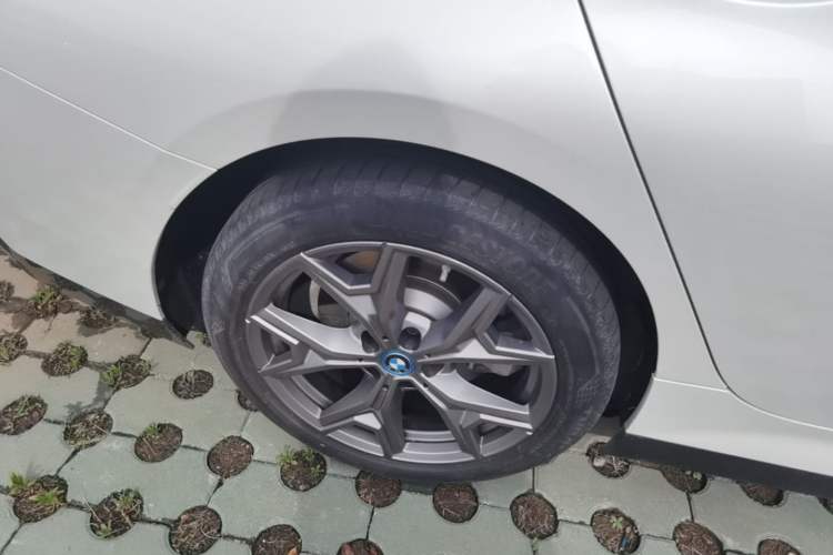 Used BMW i3 2024 eDrive 35 L Exterior 5