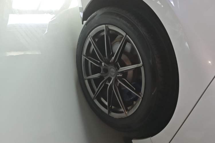 Used BMW i3 2024 eDrive 35 L Exterior 5