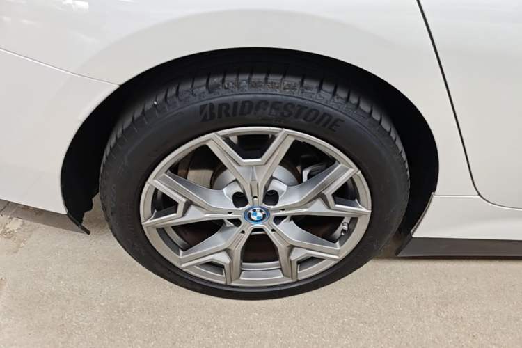 Used BMW i3 2024 eDrive 35 L Exterior 5