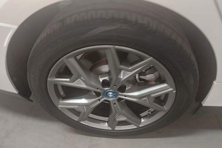 Used BMW i3 2024 eDrive 35 L Exterior 5