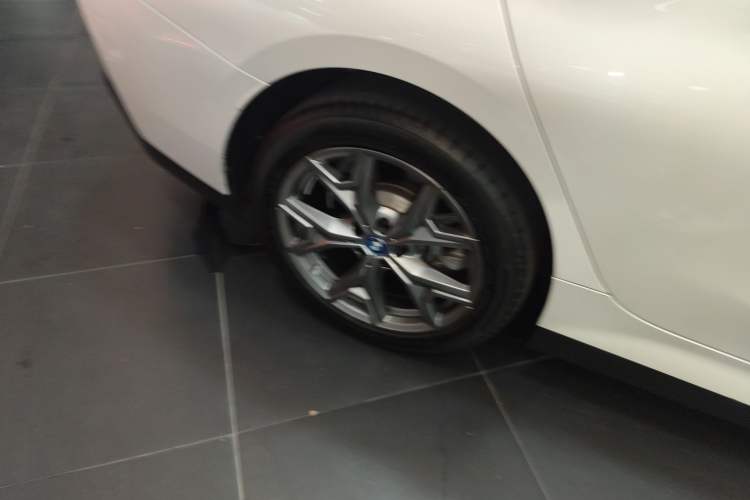 Used BMW i3 2024 eDrive 35 L Exterior 5