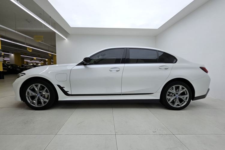 Used BMW i3 2024 eDrive 35 L Exterior 6