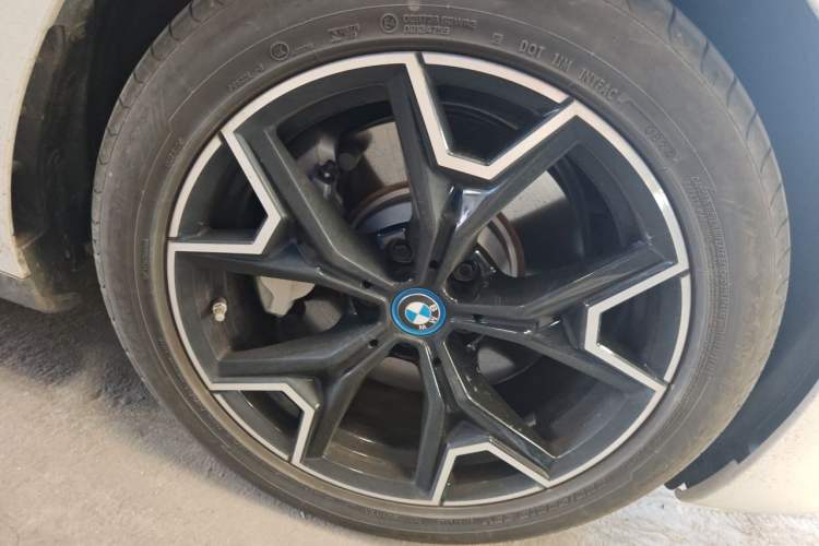 Used BMW i3 2024 eDrive 40 L Midnight Edition Exterior 7