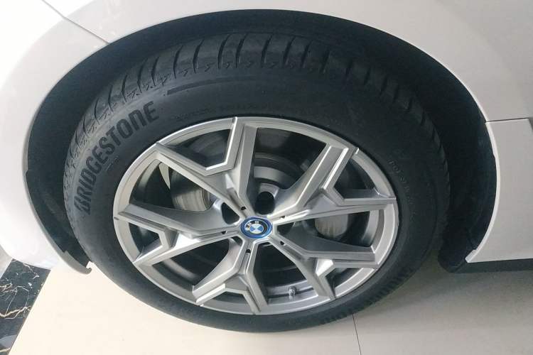 Used BMW i3 2024 eDrive 35 L Exterior 7