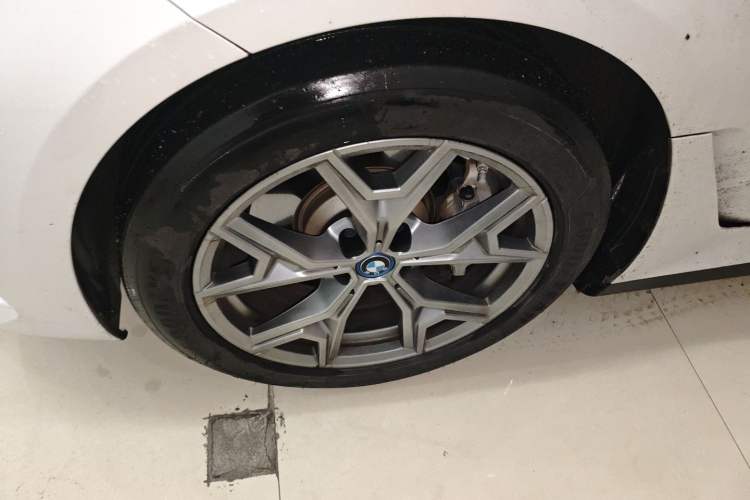 Used BMW i3 2024 eDrive 35 L Exterior 7