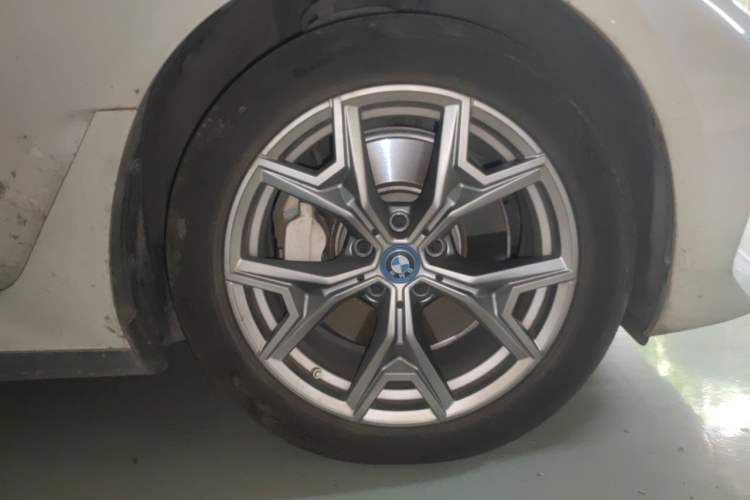 Used BMW i3 2024 eDrive 35 L Exterior 7