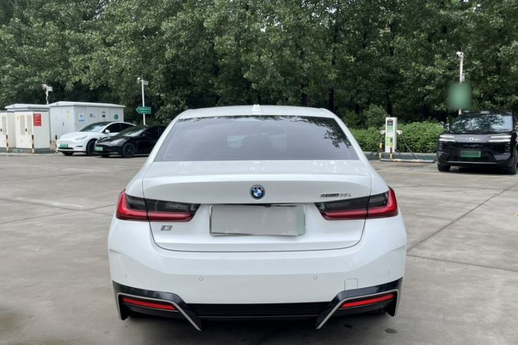 Used BMW i3 2024 eDrive 35 L Exterior 9
