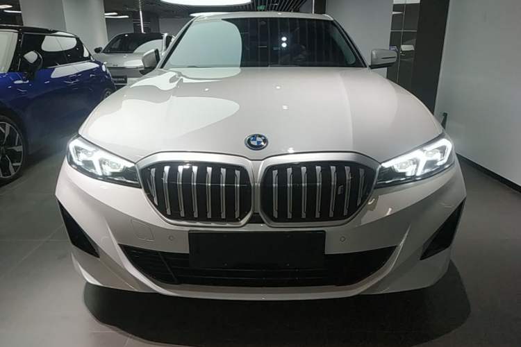 Used BMW i3 2024 eDrive 35 L Front