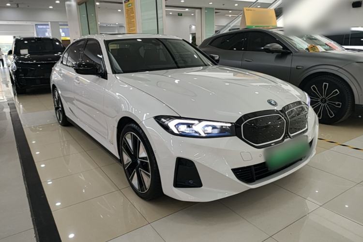 Used BMW i3 2024 eDrive 40 L Midnight Sports Package Front Right 45 Deg