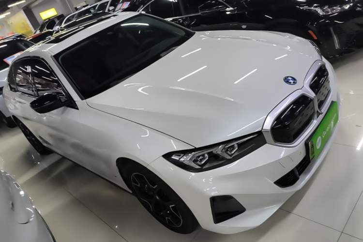 Used BMW i3 2024 eDrive 40 L Midnight Edition Front Right 45 Deg