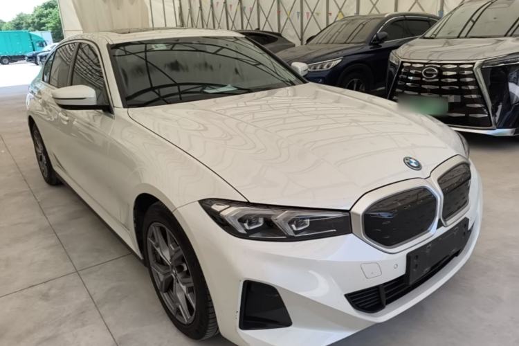 Used BMW i3 2024 eDrive 35 L Front Right 45 Deg