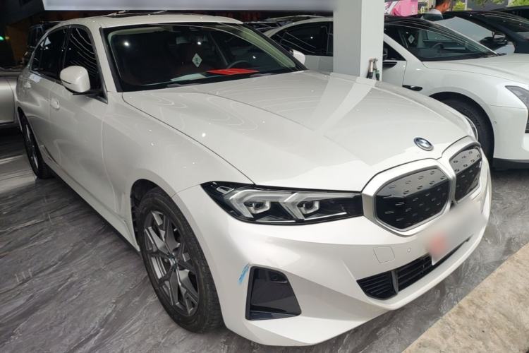 Used BMW i3 2024 eDrive 35 L Front Right 45 Deg
