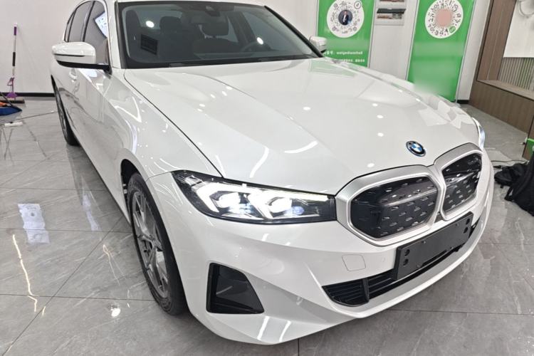 Used BMW i3 2024 eDrive 35 L Front Right 45 Deg