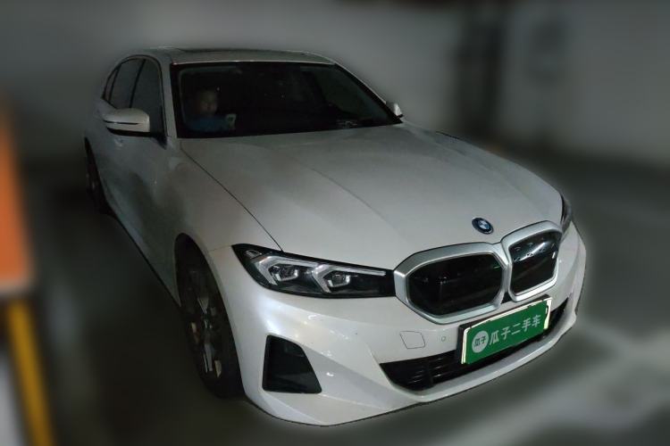 Used BMW i3 2024 eDrive 35 L Front Right 45 Deg