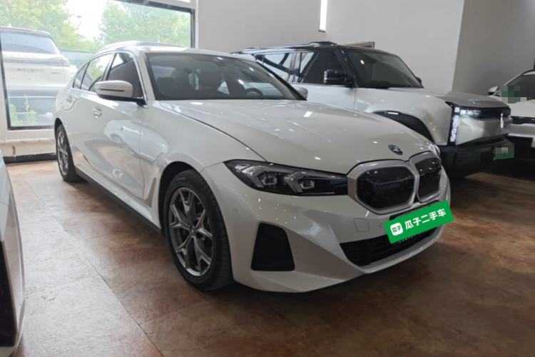Used BMW i3 2024 eDrive 35 L Front Right 45 Deg