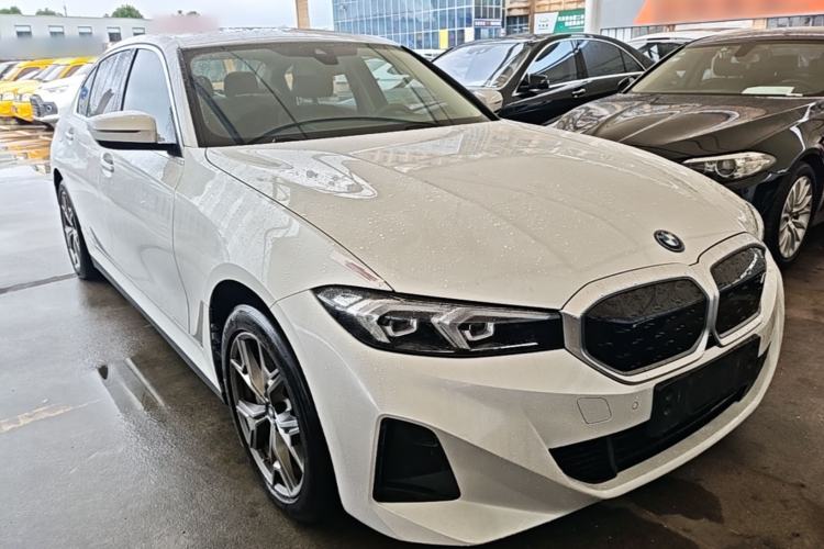 Used BMW i3 2024 eDrive 35 L Front Right 45 Deg