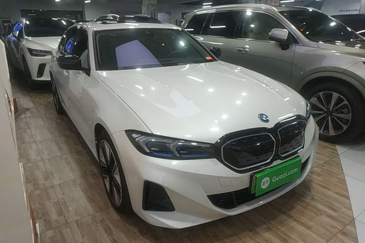 Used BMW i3 2024 eDrive 40 L Midnight Sports Package Front Right 45 Deg