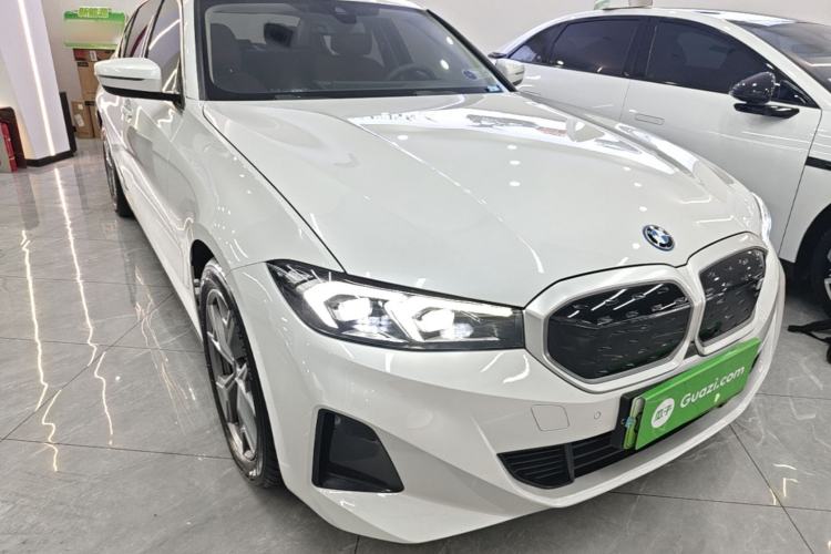 Used BMW i3 2024 eDrive 35 L Front Right 45 Deg
