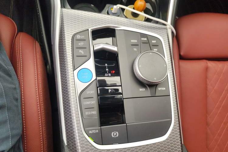 Used BMW i3 2024 eDrive 40 L Midnight Sports Package Gear Lever