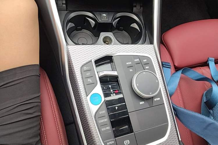 Used BMW i3 2024 eDrive 40 L Midnight Sports Package Gear Lever