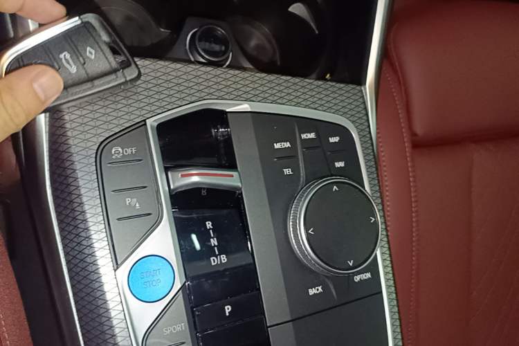 Used BMW i3 2024 eDrive 40 L Midnight Edition Gear Lever
