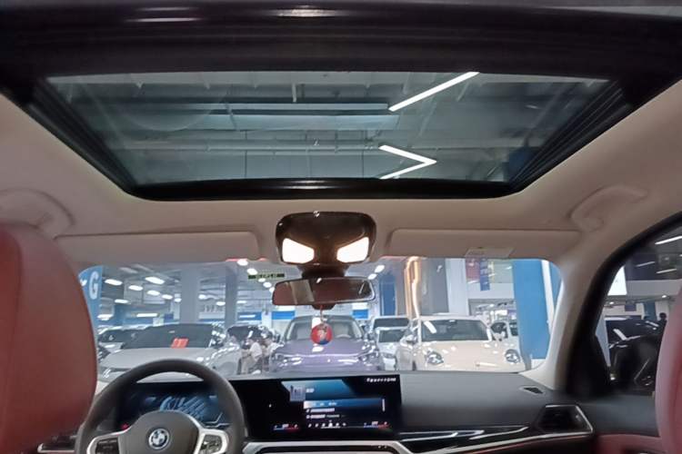 Used BMW i3 2024 eDrive 35 L Headliner