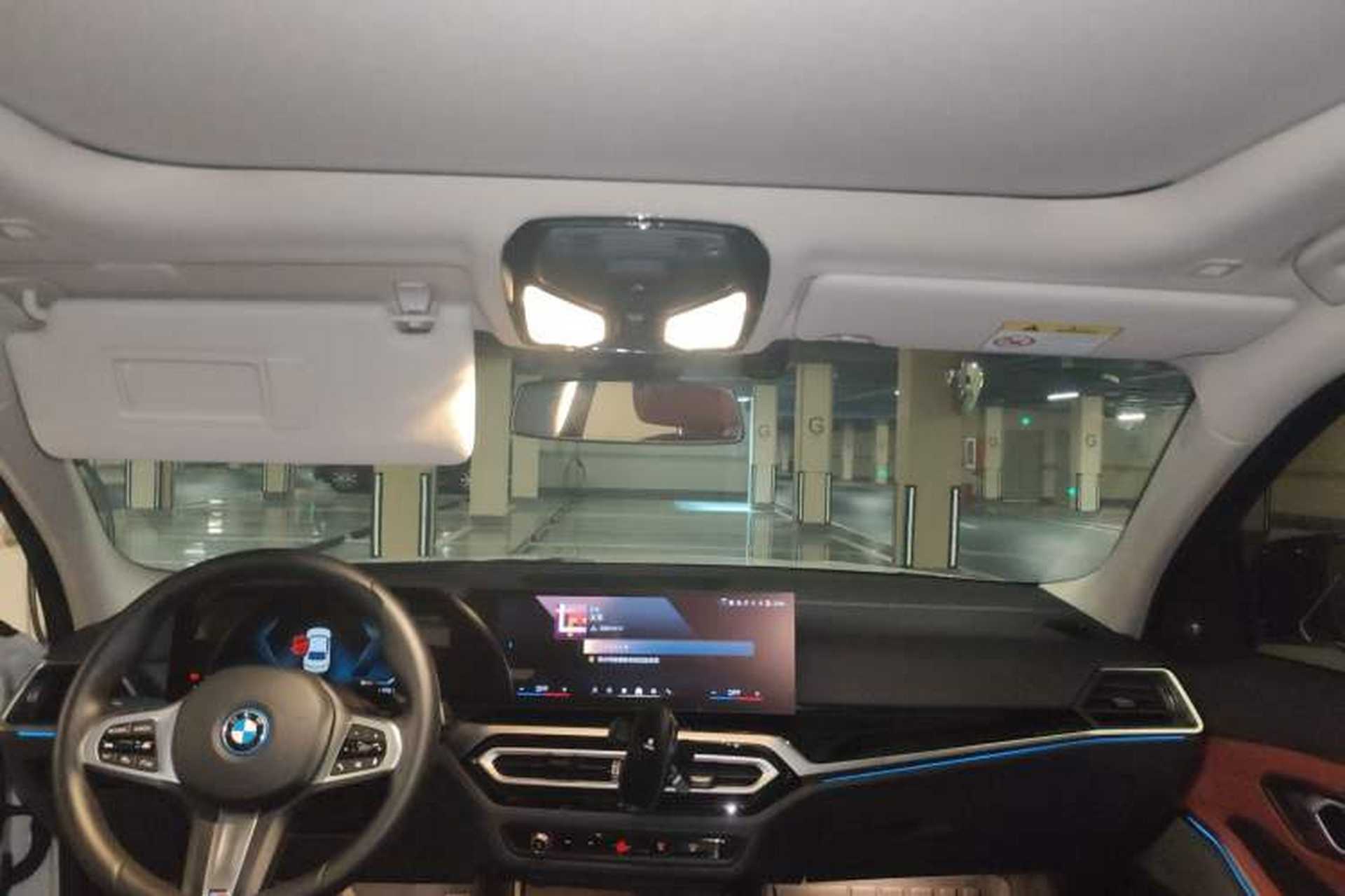 Used BMW i3 2024 eDrive 40 L Midnight Sports Package Headliner