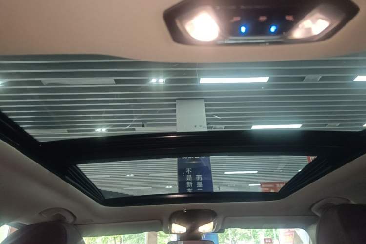 Used BMW i3 2024 eDrive 35 L Headliner