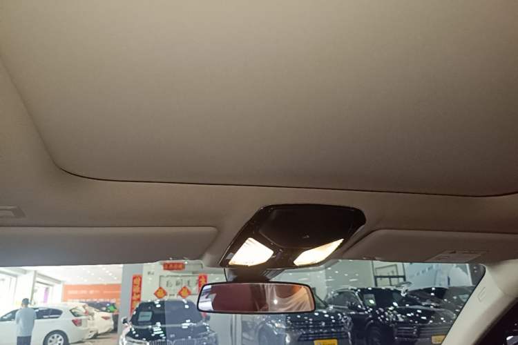 Used BMW i3 2024 eDrive 35 L Headliner