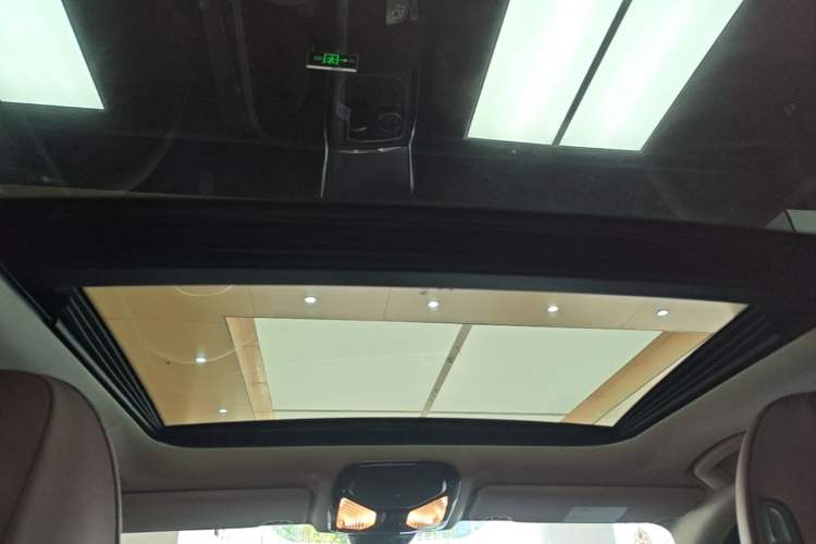 Used BMW i3 2024 eDrive 40 L Midnight Edition Headliner