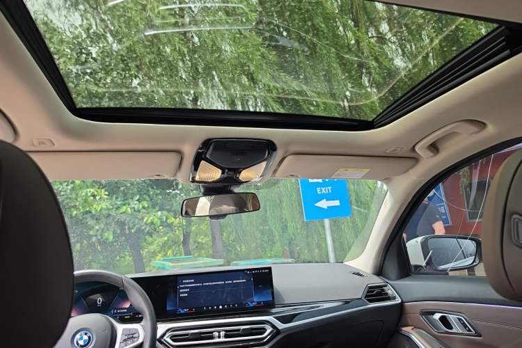 Used BMW i3 2024 eDrive 35 L Headliner