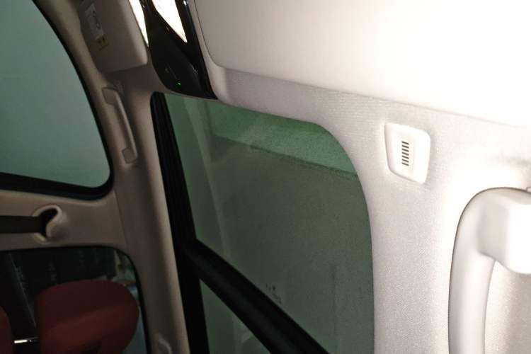 Used BMW i3 2024 eDrive 35 L Headliner