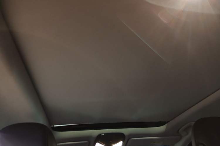Used BMW i3 2024 eDrive 40 L Midnight Edition Headliner