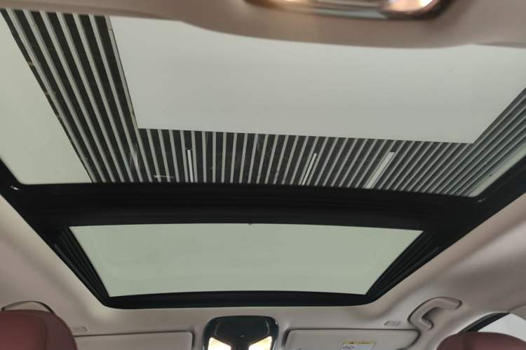 Used BMW i3 2024 eDrive 35 L Headliner