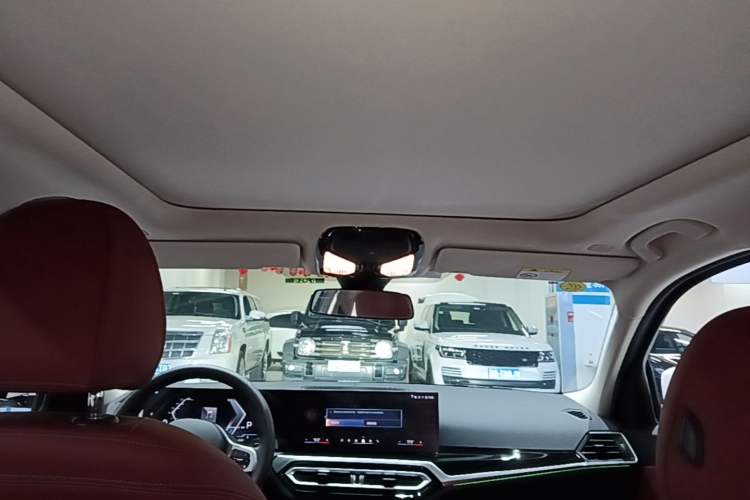 Used BMW i3 2024 eDrive 35 L Headliner