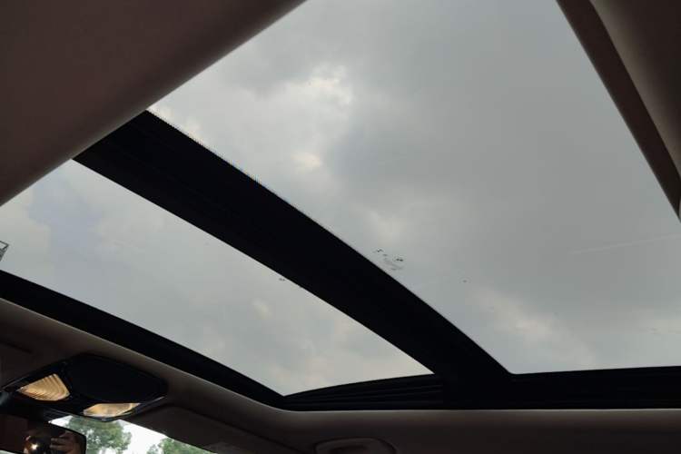 Used BMW i3 2024 eDrive 35 L Headliner