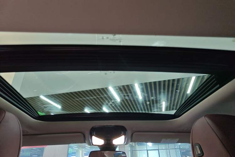 Used BMW i3 2024 eDrive 35 L Headliner