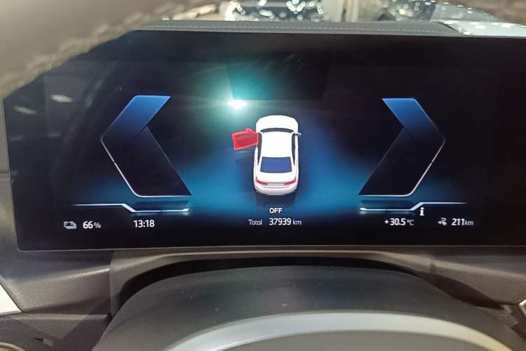 Used BMW i3 2024 eDrive 35 L Instrument Cluster