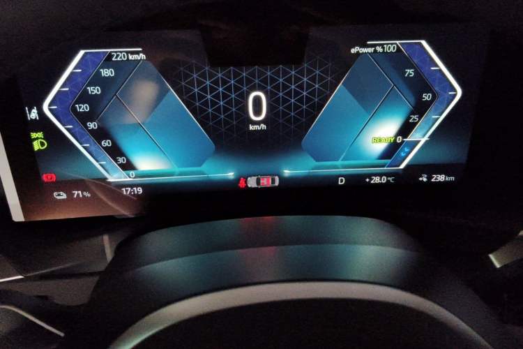 Used BMW i3 2024 eDrive 35 L Instrument Cluster